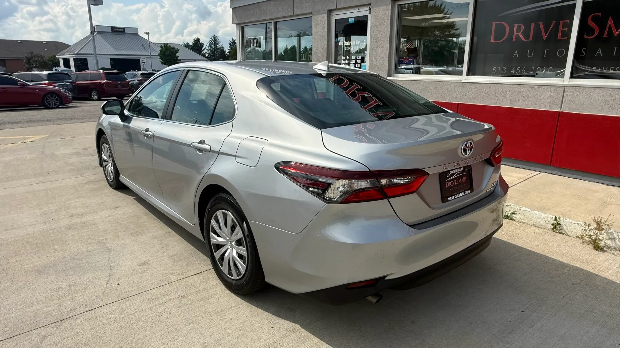 Used 2023 Toyota Camry LE FWD image 4