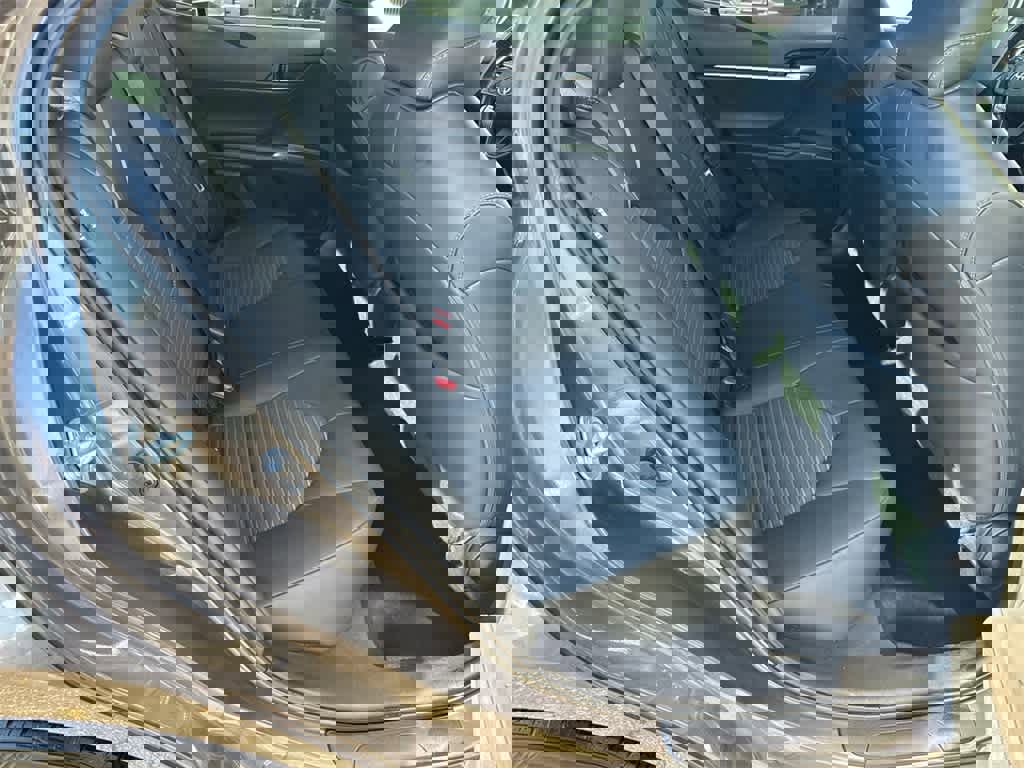 Used 2023 Toyota Camry SE image 15