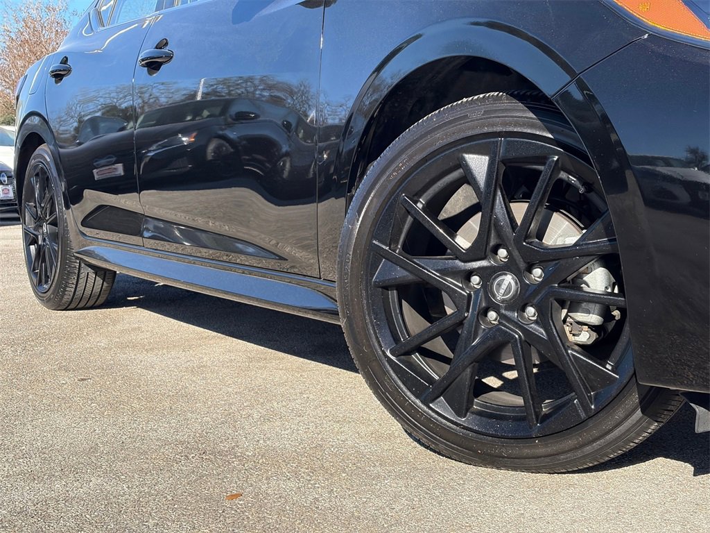 Certified 2025 Nissan Sentra SR w/ SR Premium Package image 2