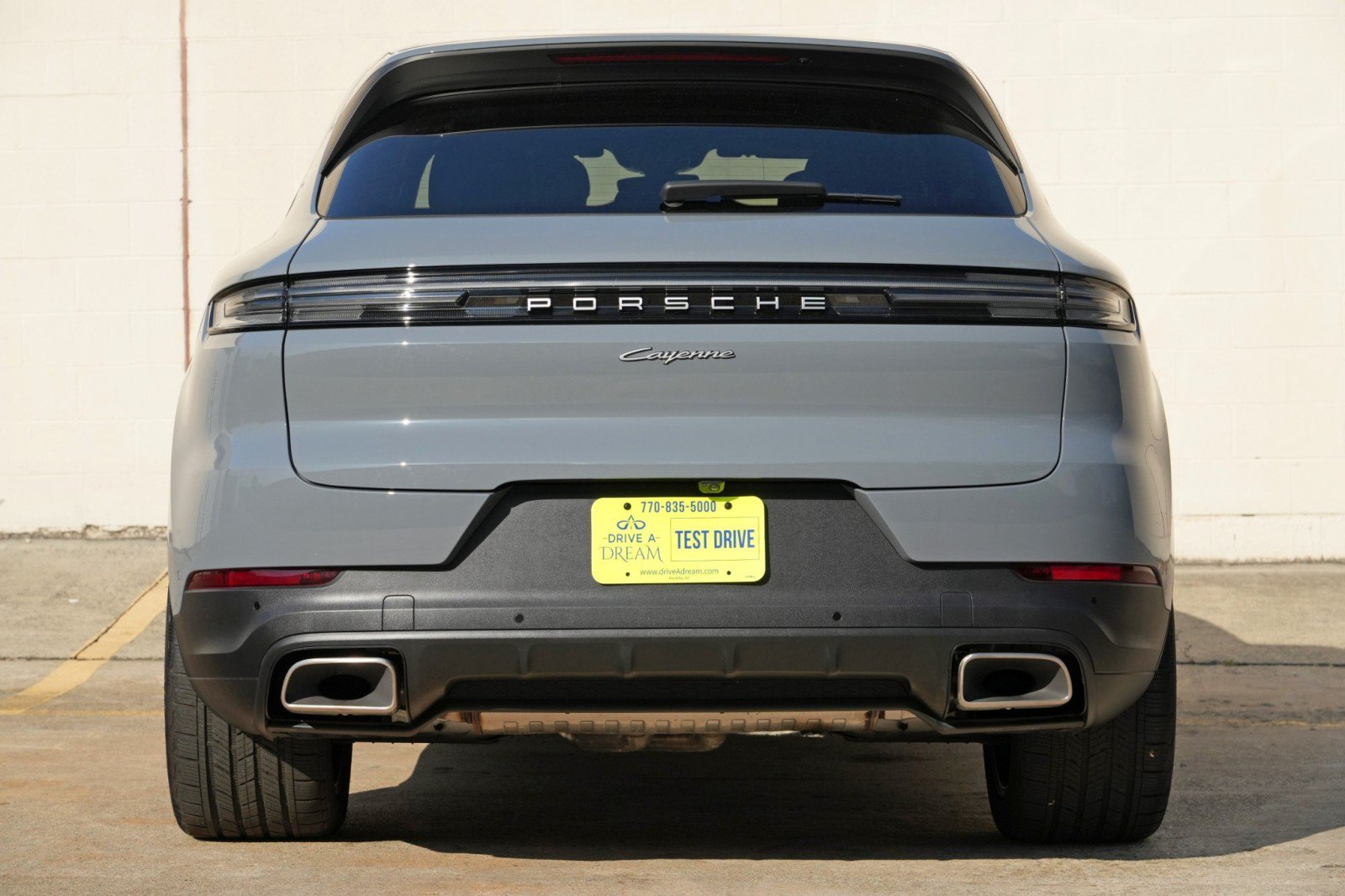 Used 2025 Porsche Cayenne E-Hybrid w/ Premium Package Plus AWD/4WD image 11