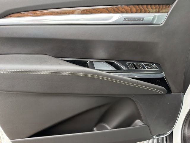 Used 2025 Cadillac Escalade ESV Premium Luxury Platinum w/ LPO, Floor Liner Package AWD/4WD image 16