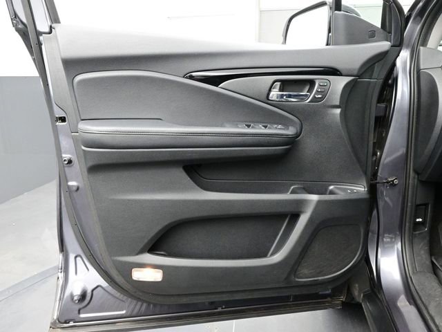 Used 2019 Honda Pilot Touring image 7