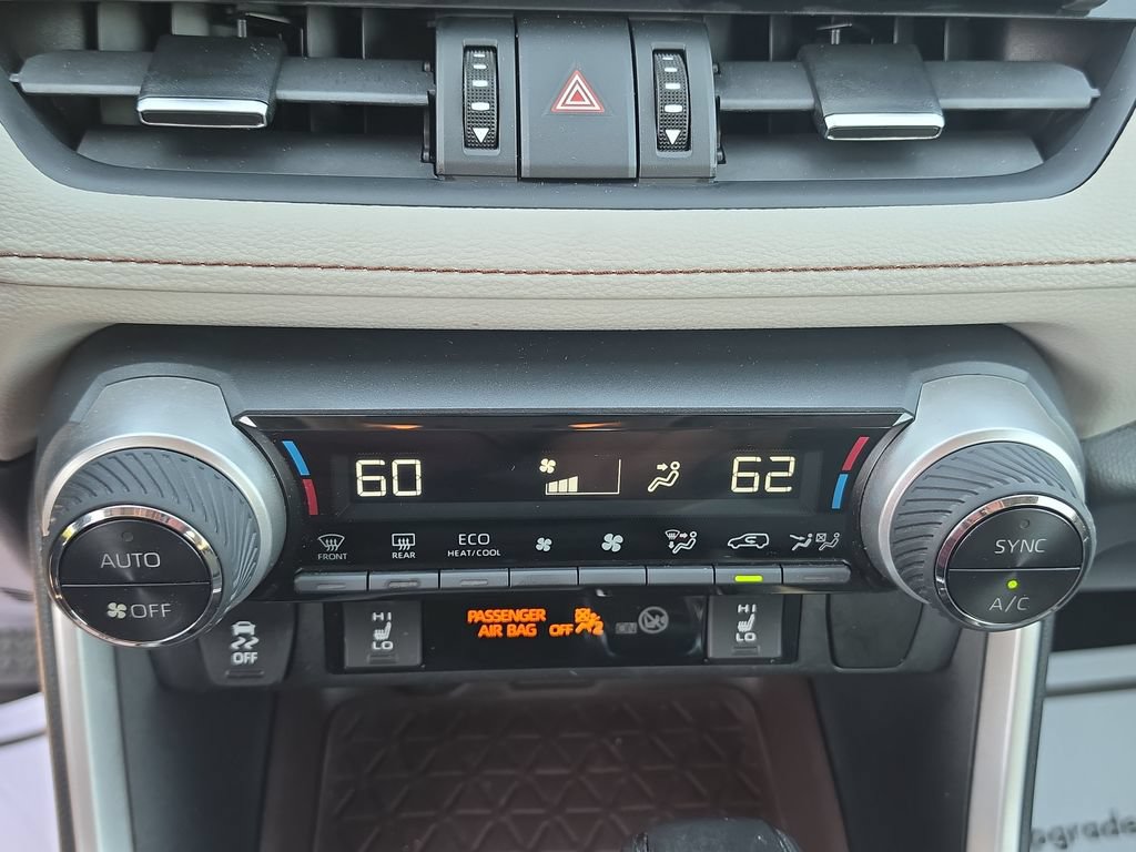 Used 2019 Toyota RAV4 Limited w/ Carpet Mat Package AWD/4WD image 29
