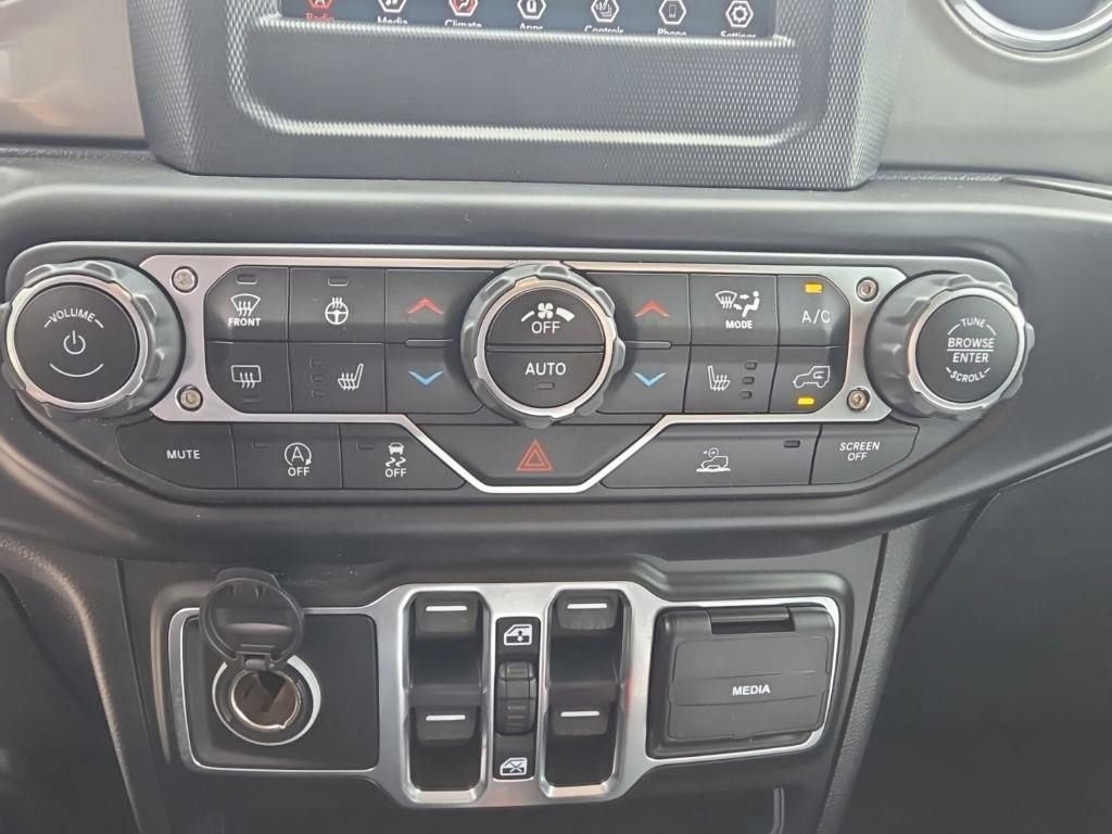 Used 2020 Jeep Gladiator Overland w/ LED Lighting Group AWD/4WD image 42
