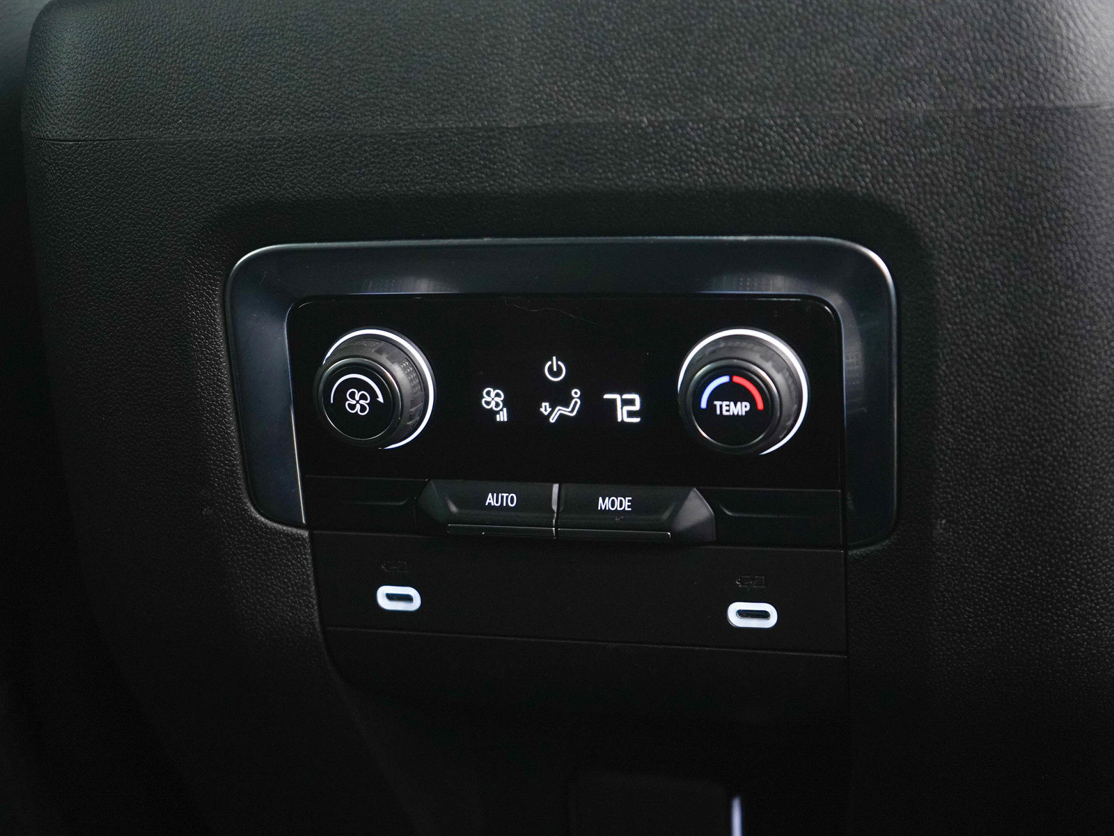 Used 2021 Chevrolet Suburban LT image 17