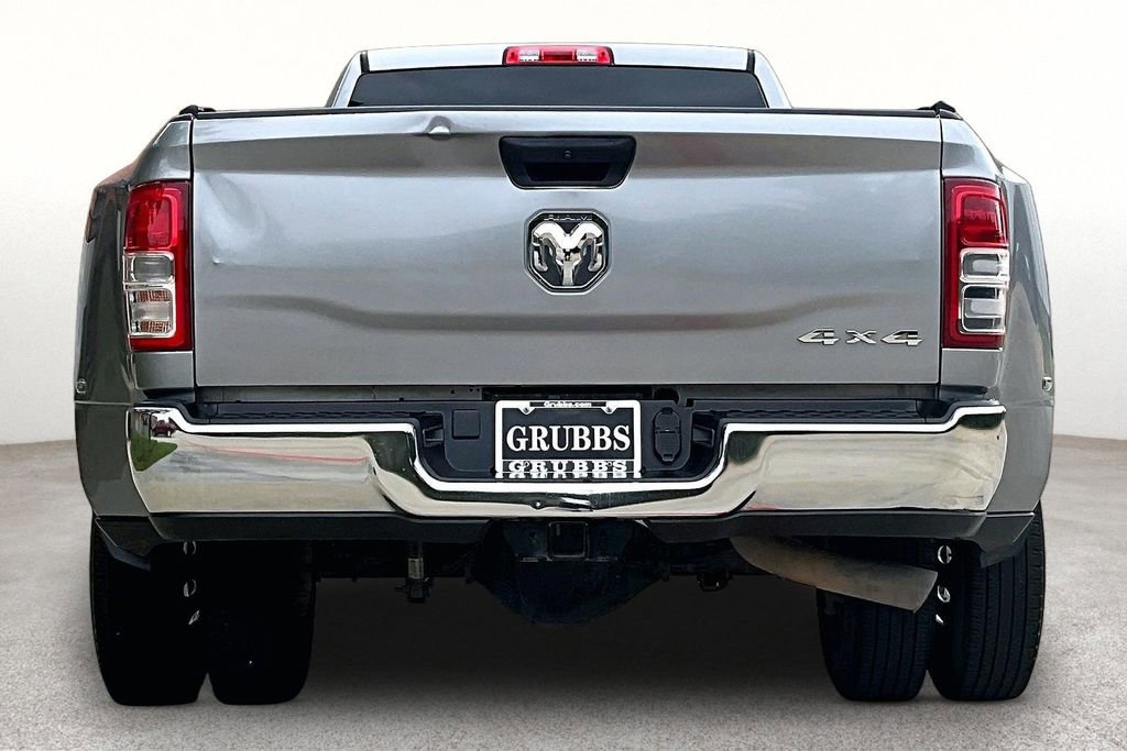 Used 2022 RAM 3500 Tradesman w/ Chrome Appearance Group AWD/4WD image 7