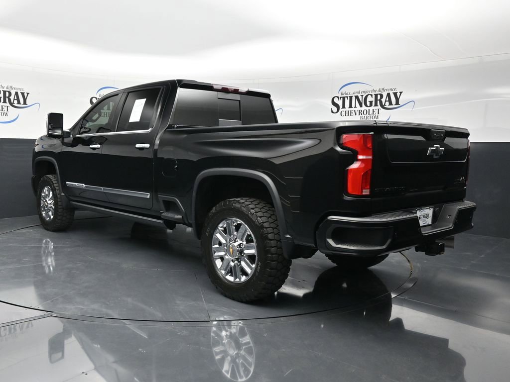 Used 2024 Chevrolet Silverado 2500 High Country w/ High Country Premium Package AWD/4WD image 5