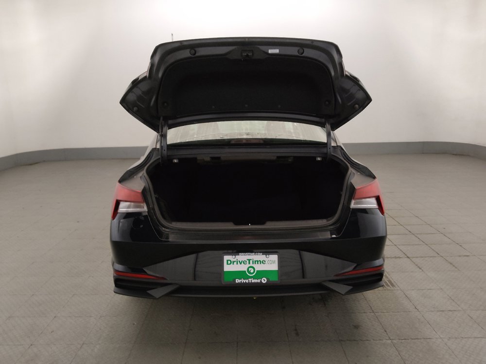 Used 2021 Hyundai Elantra SE FWD image 29