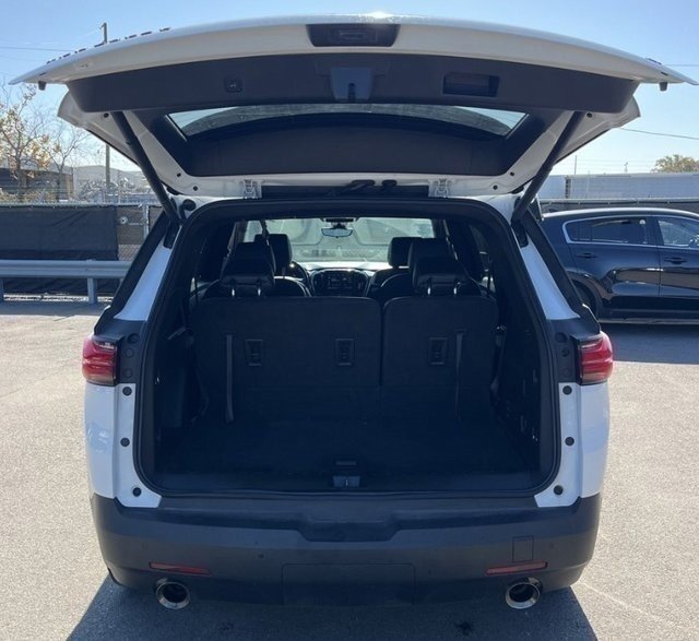 Used 2022 Chevrolet Traverse LT image 5