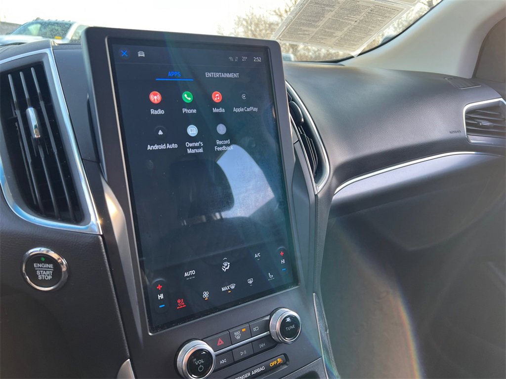 Used 2024 Ford Edge Titanium image 17