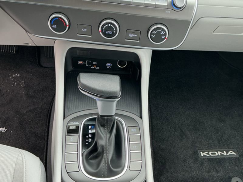 Certified 2026 Hyundai Kona SE image 12