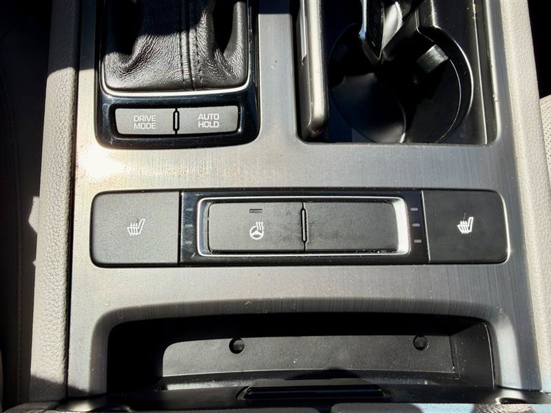 Used 2018 Genesis G80 3.8 AWD/4WD image 17