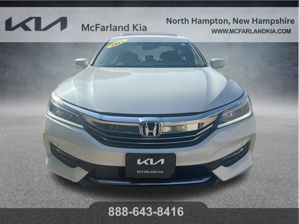 Used 2016 Honda Accord Touring image 8