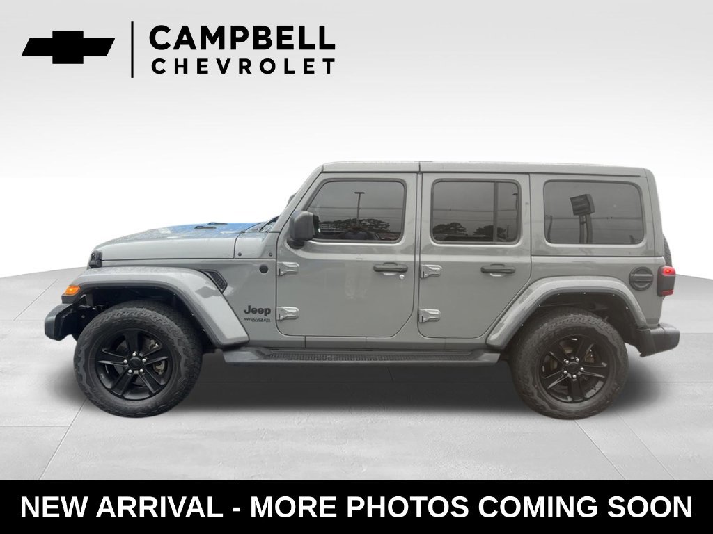 Used 2022 Jeep Wrangler Unlimited Sahara AWD/4WD image 2