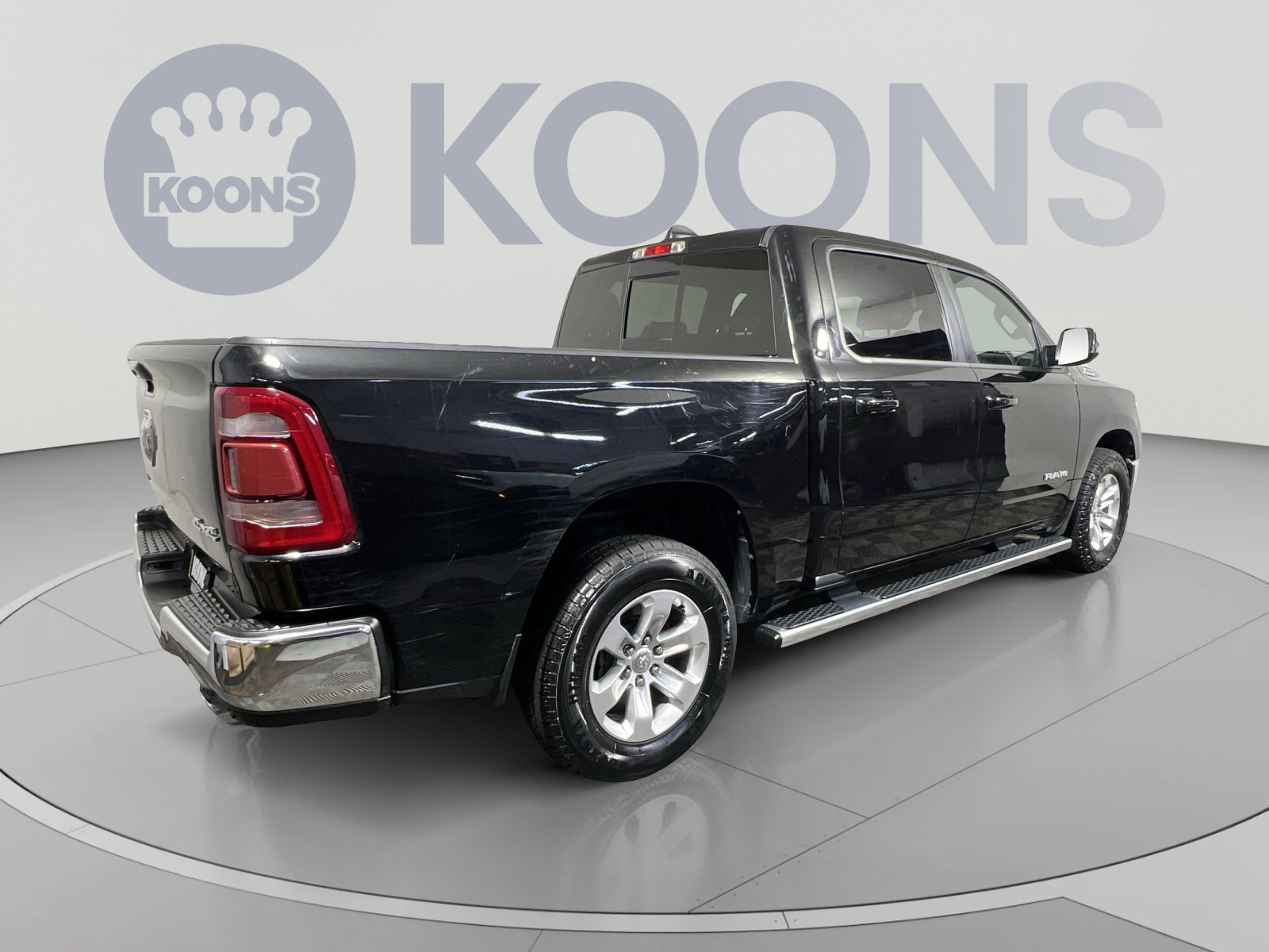 Used 2023 RAM 1500 Laramie AWD/4WD image 11