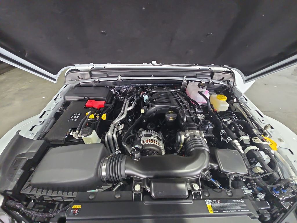 New 2026 Jeep Wrangler Sahara AWD/4WD image 31