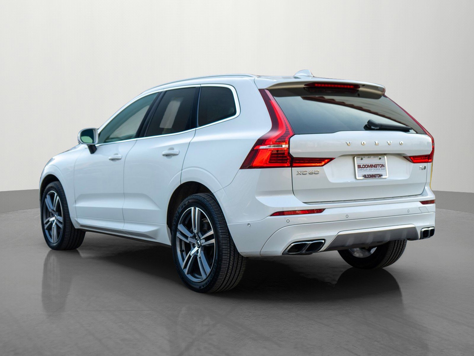 Used 2019 Volvo XC60 T6 Momentum w/ Advanced Package image 5