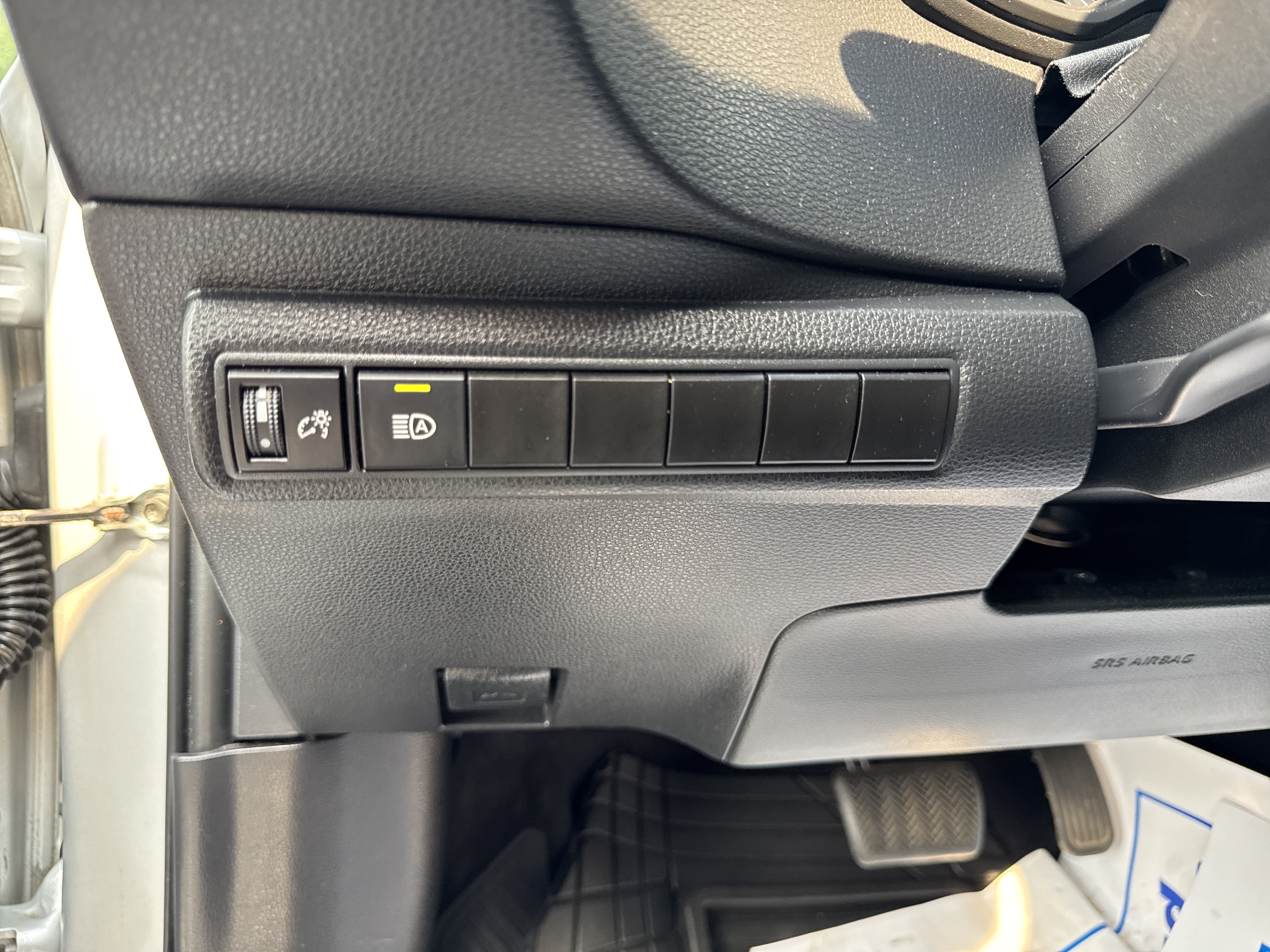 Used 2022 Toyota Corolla SE FWD image 9