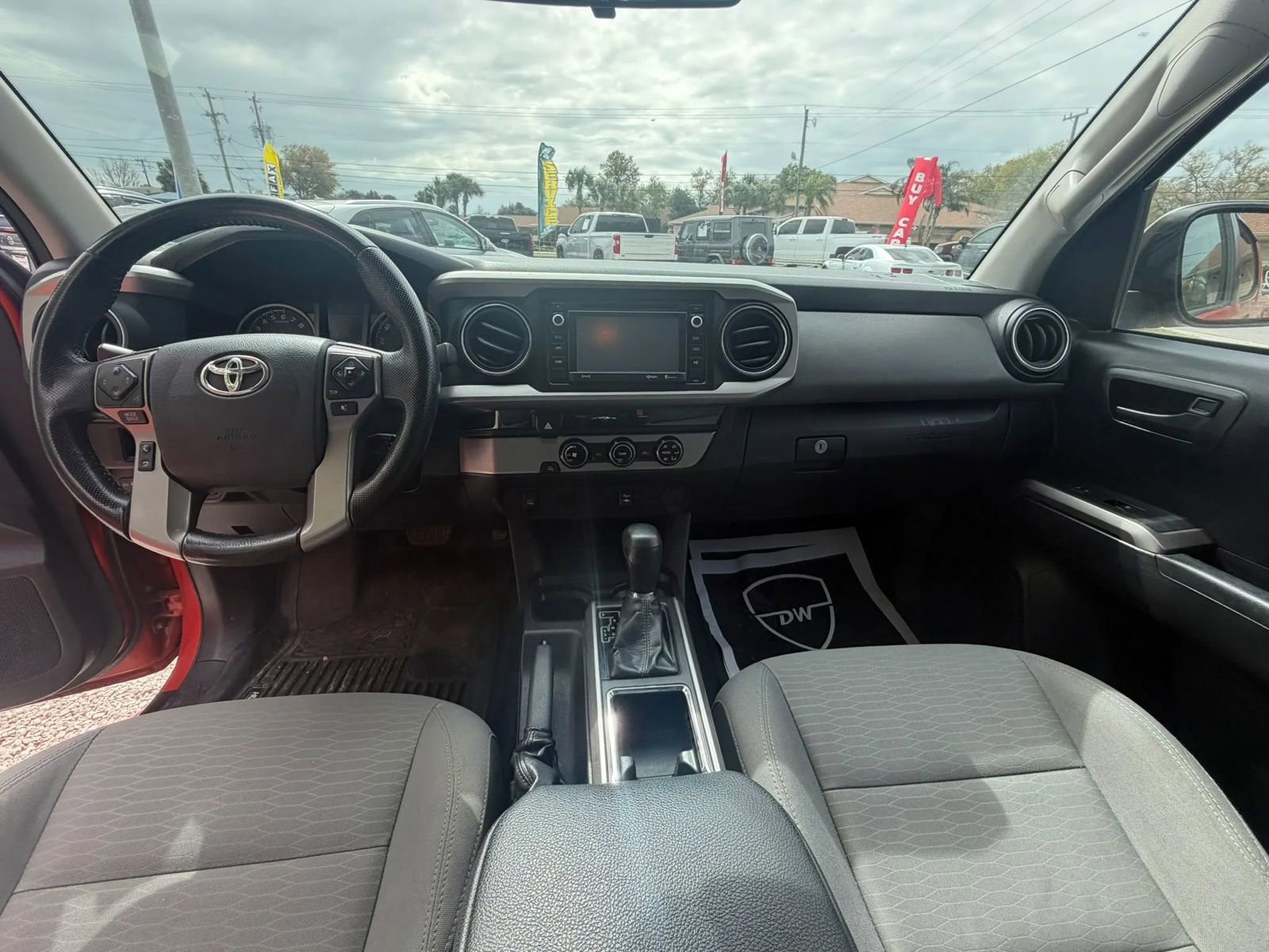 Used 2016 Toyota Tacoma SR5 w/ Towing Package RWD image 11