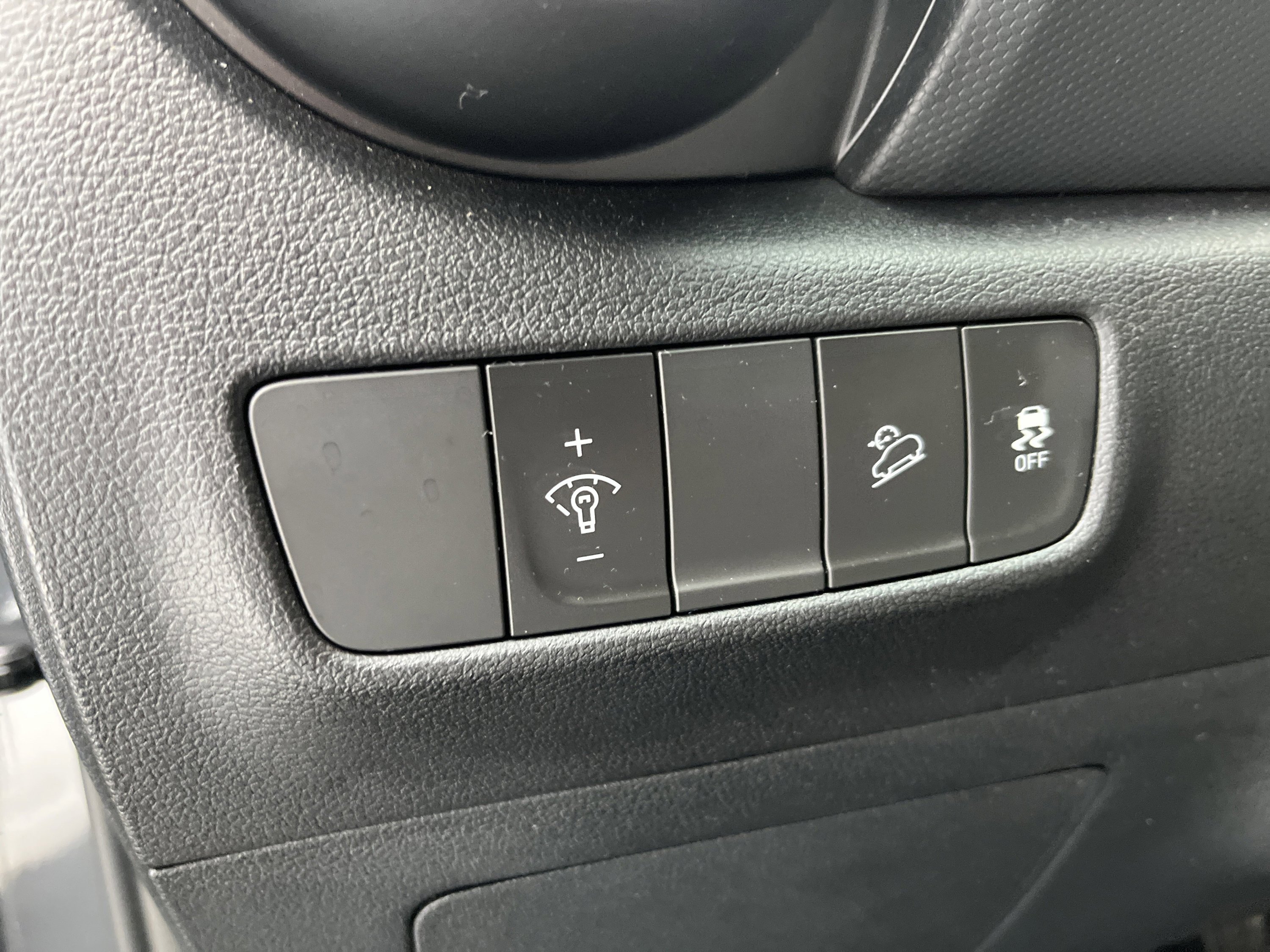 Used 2023 Hyundai Kona SEL w/ Convenience Package image 17