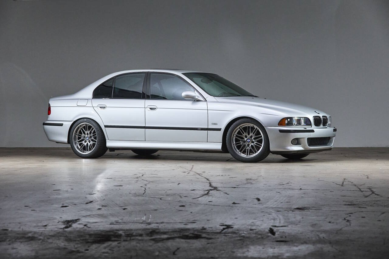 Used 2003 BMW M5 RWD image 1