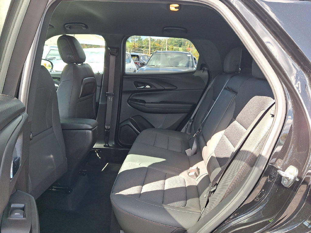 Used 2022 Chevrolet TrailBlazer RS FWD image 12