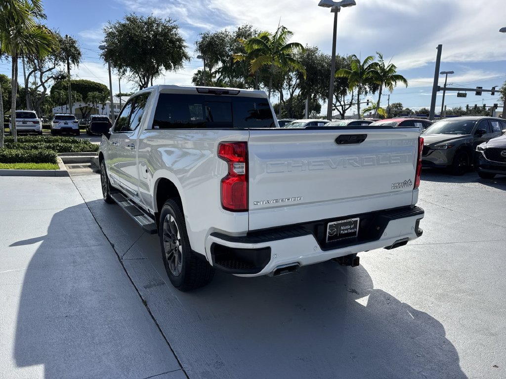 Used 2022 Chevrolet Silverado 1500 High Country w/ Technology Package AWD/4WD image 13
