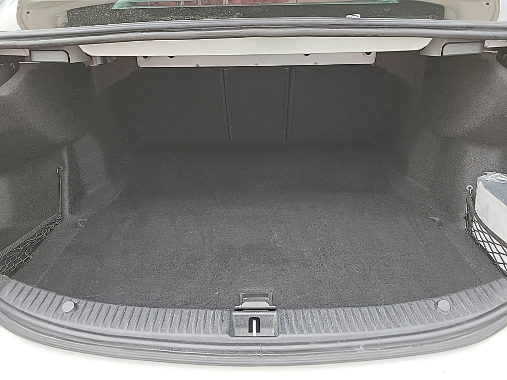 Used 2015 Mercedes-Benz C 300 4MATIC Sedan image 17