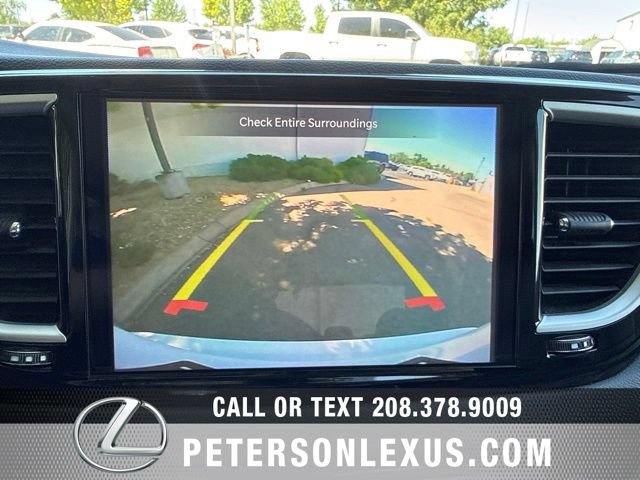 Used 2023 Chrysler Pacifica Touring-L FWD image 16