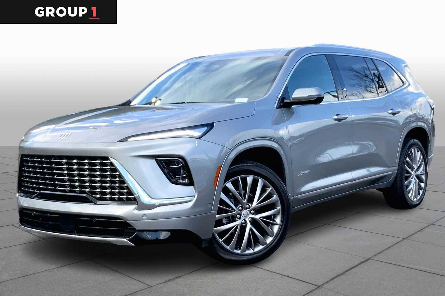 Used 2025 Buick Enclave Avenir w/ Super Cruise Package image 1