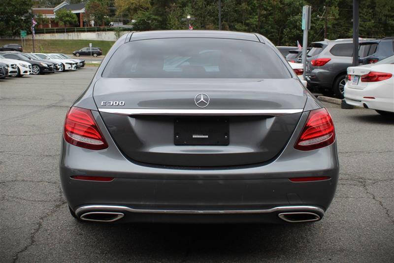 Used 2017 Mercedes-Benz E 300 w/ Premium 3 Package image 4