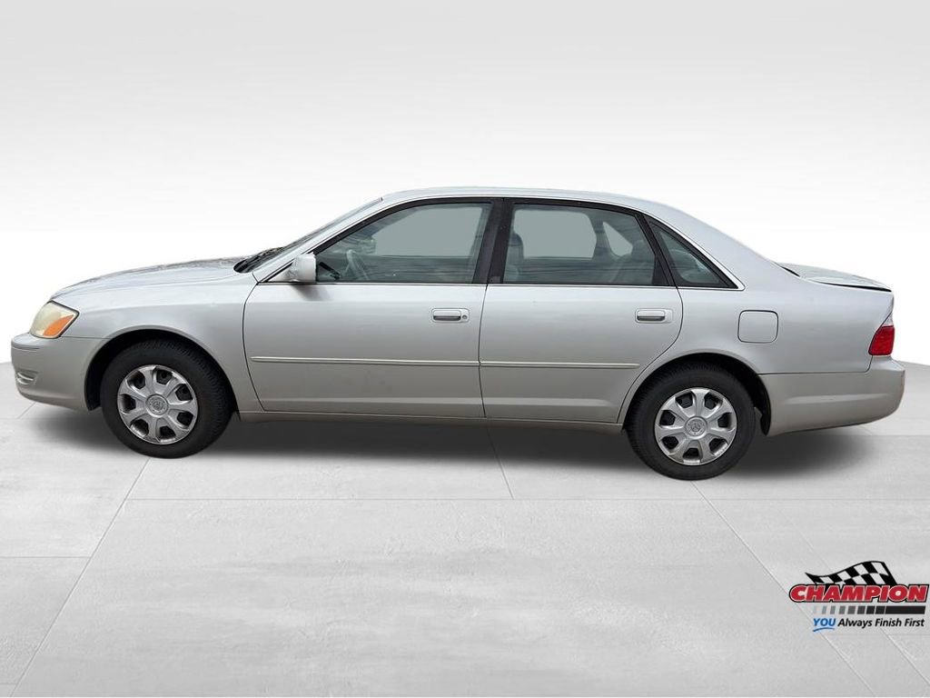 Used 2004 Toyota Avalon XL FWD video 2