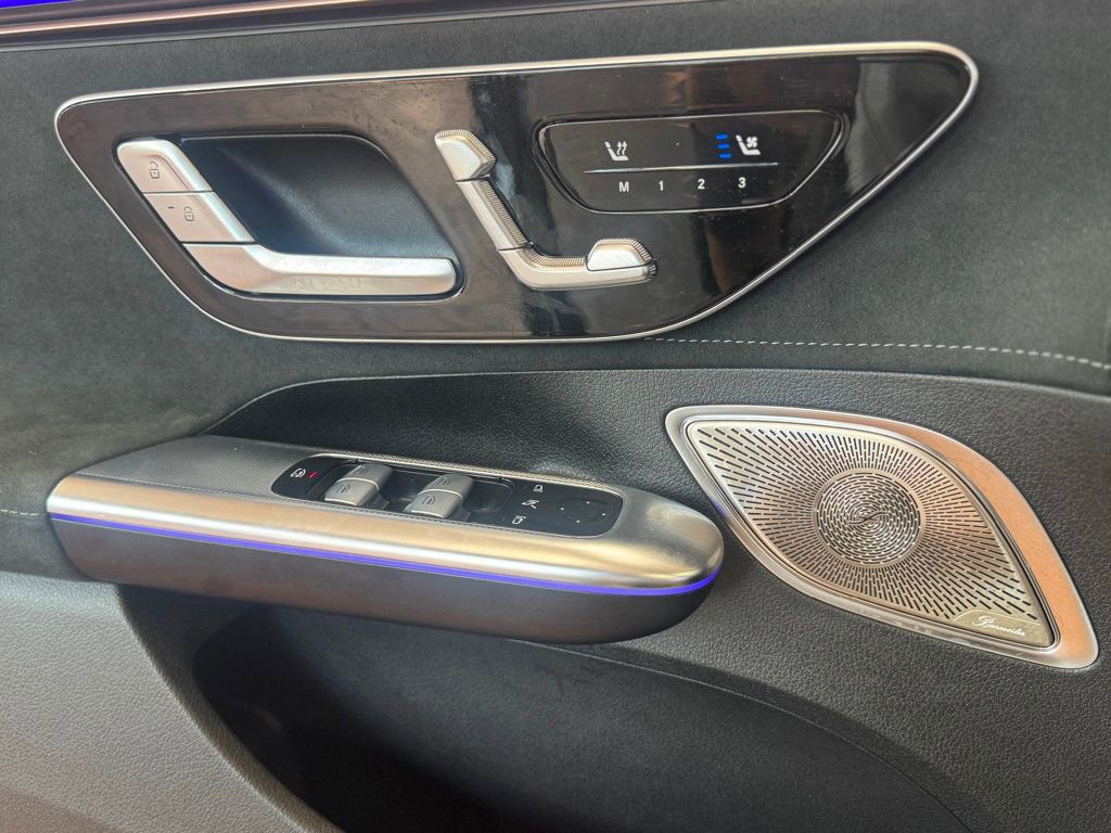 Used 2023 Mercedes-Benz EQE 500 4MATIC Sedan image 32