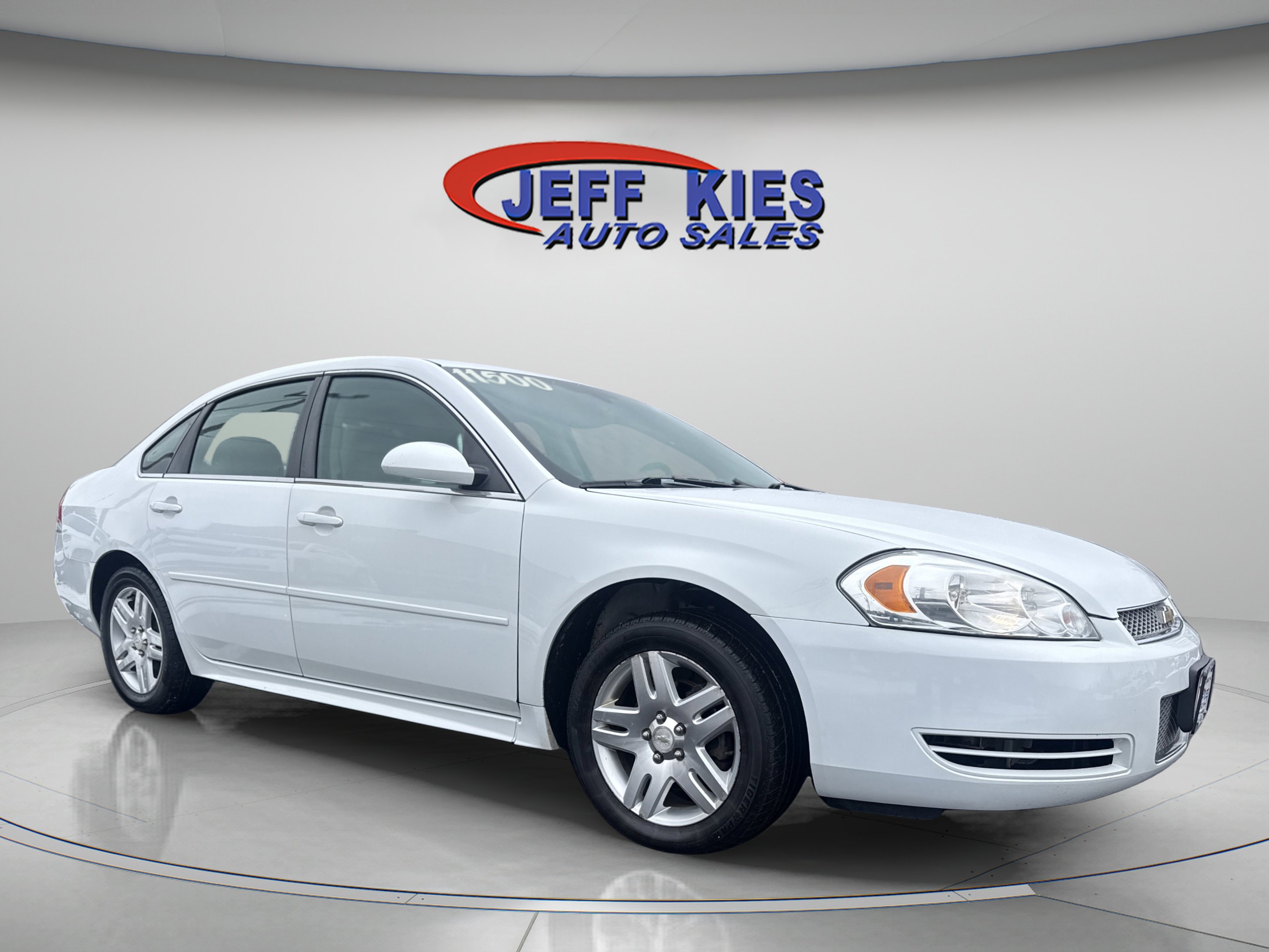 Used 2016 Chevrolet Impala LT image 3
