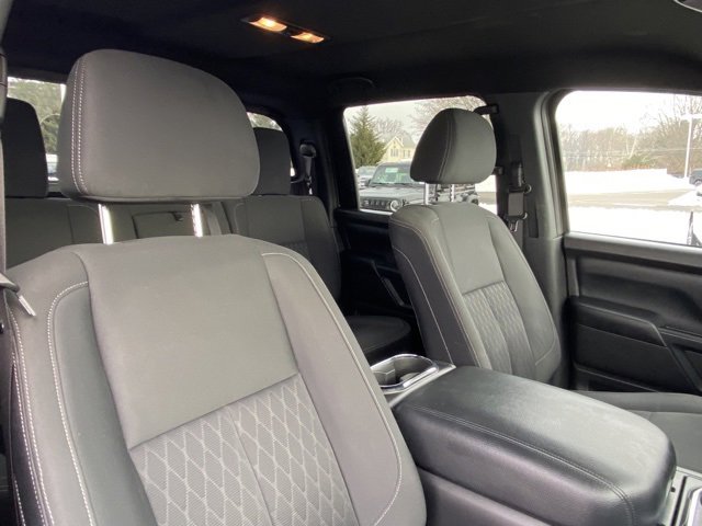 Used 2018 Nissan Titan SV w/ SV Convenience Package image 22