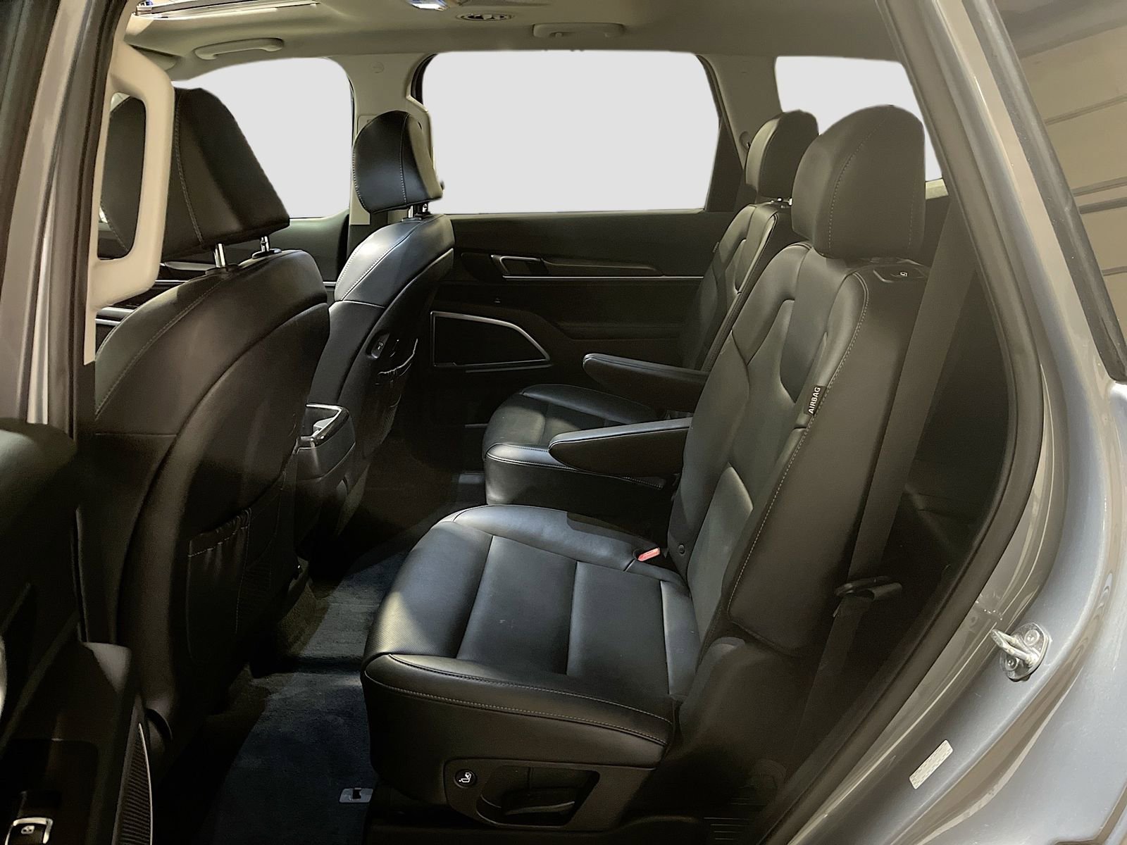 Used 2025 Kia Telluride S image 26