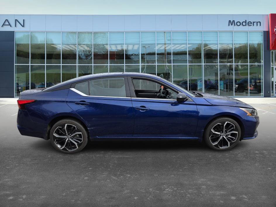 Certified 2024 Nissan Altima 2.5 SR image 4