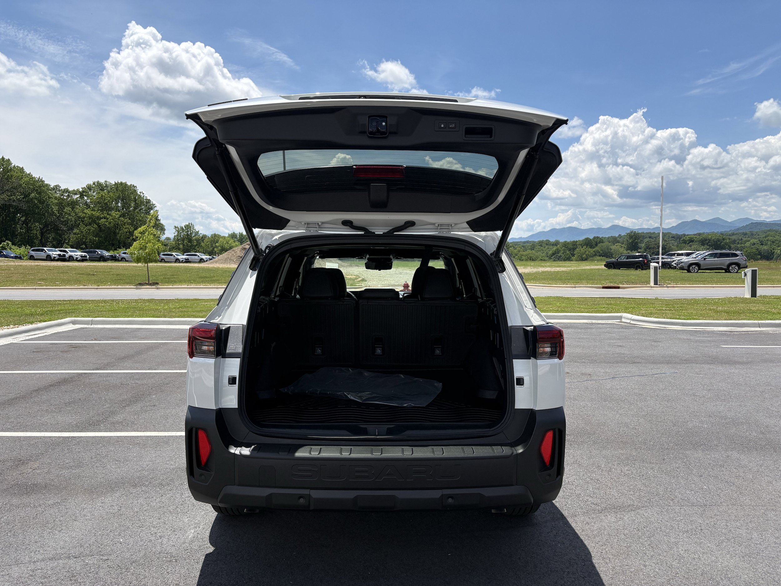 New 2026 Subaru Outback Touring XT AWD/4WD image 9