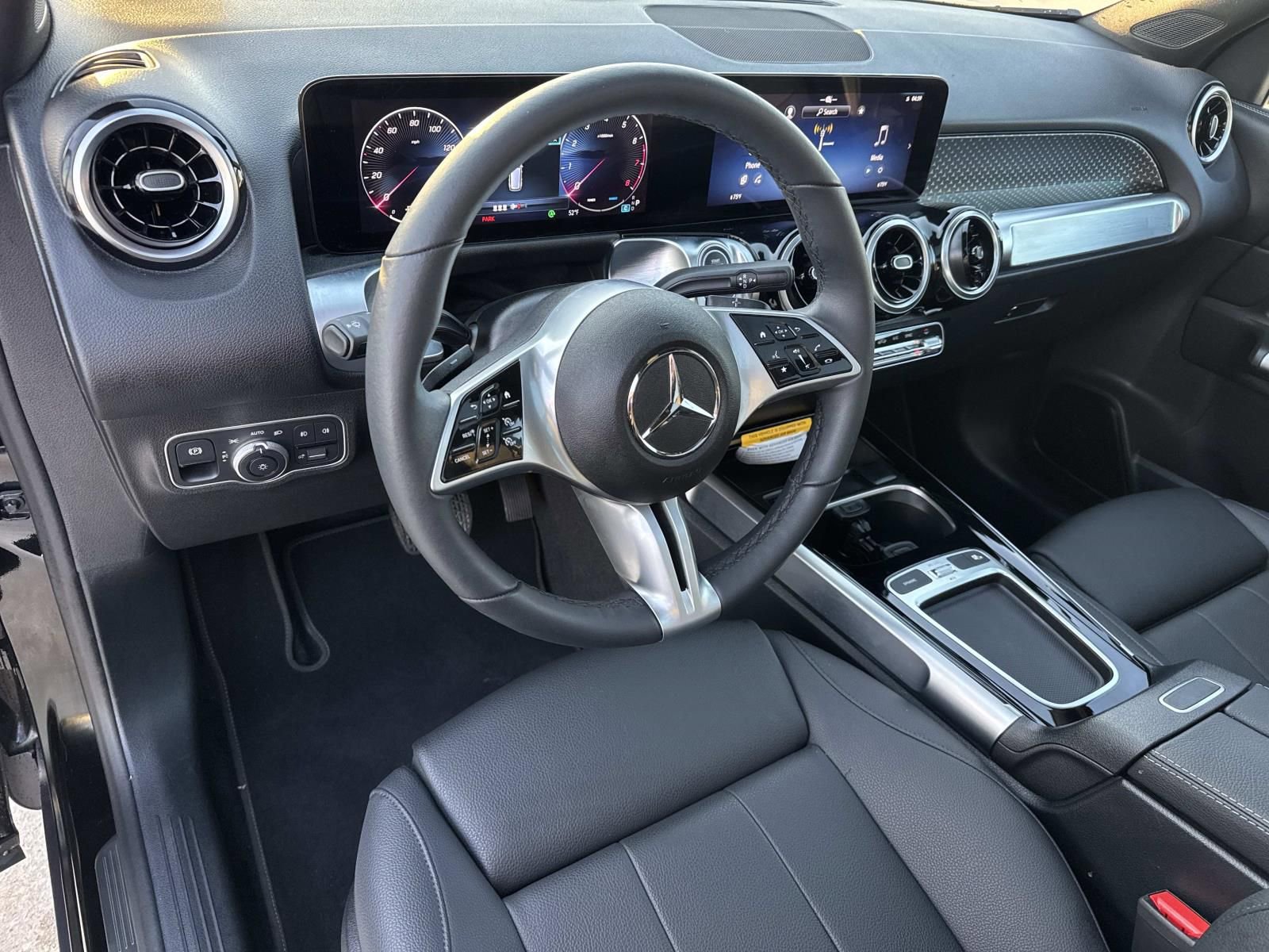 Used 2026 Mercedes-Benz GLB 250 image 18