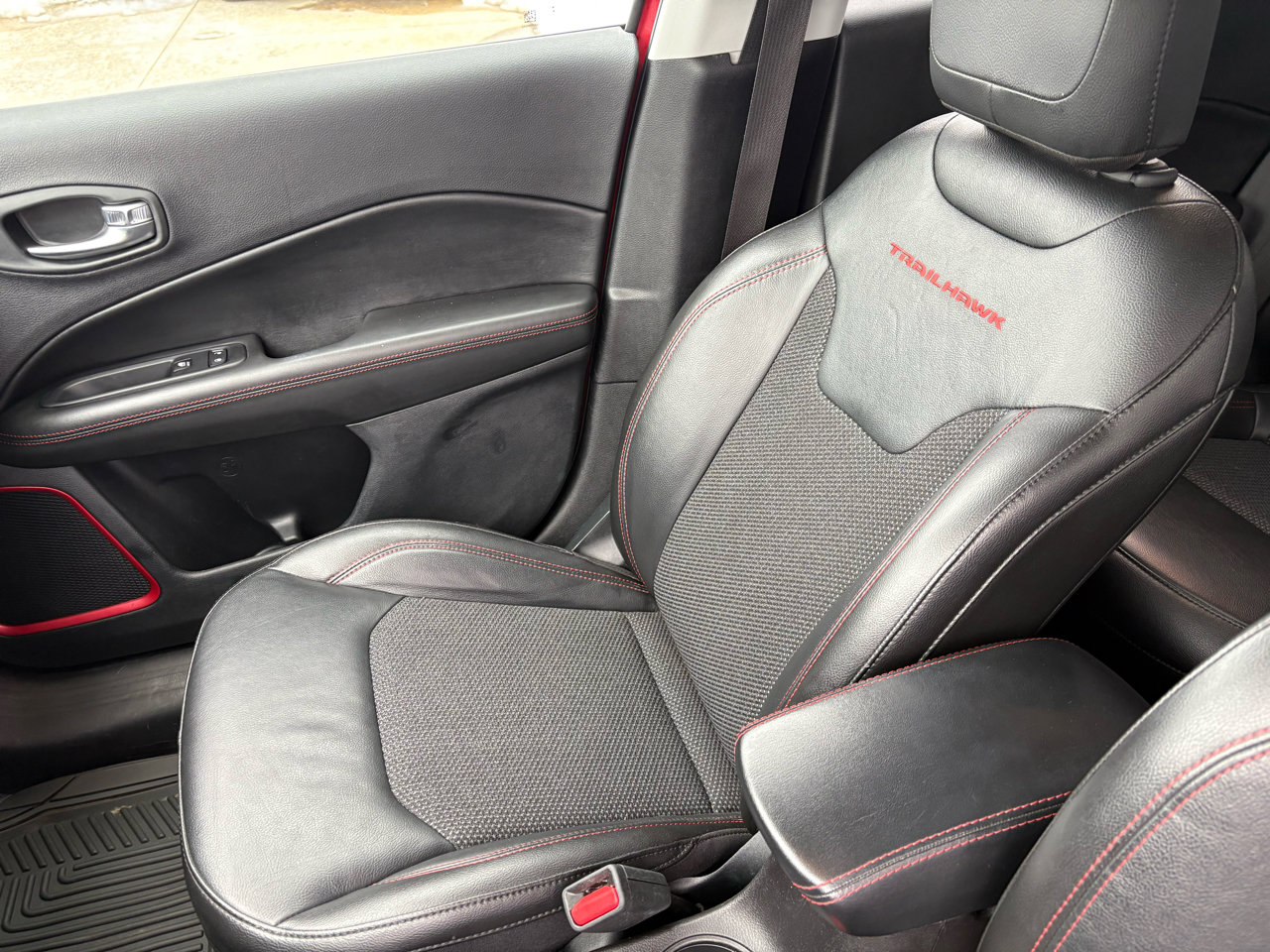 Used 2020 Jeep Compass Trailhawk image 17