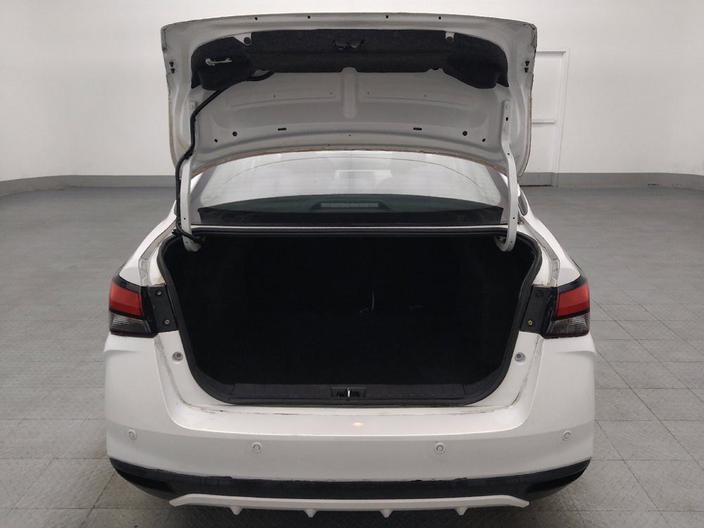 Used 2022 Nissan Versa SV FWD image 29