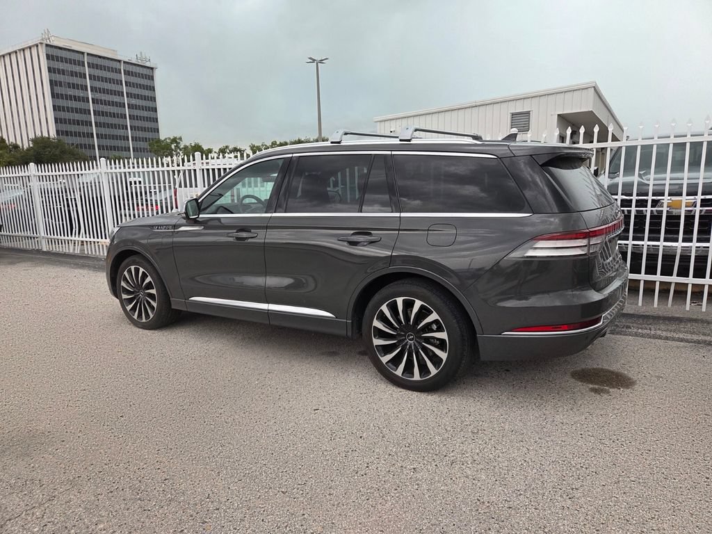 Used 2022 Lincoln Aviator Black Label Grand Touring AWD/4WD image 5