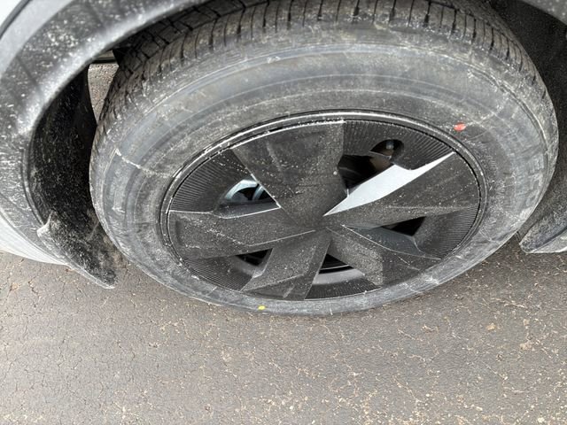 New 2026 Toyota Prius LE image 18