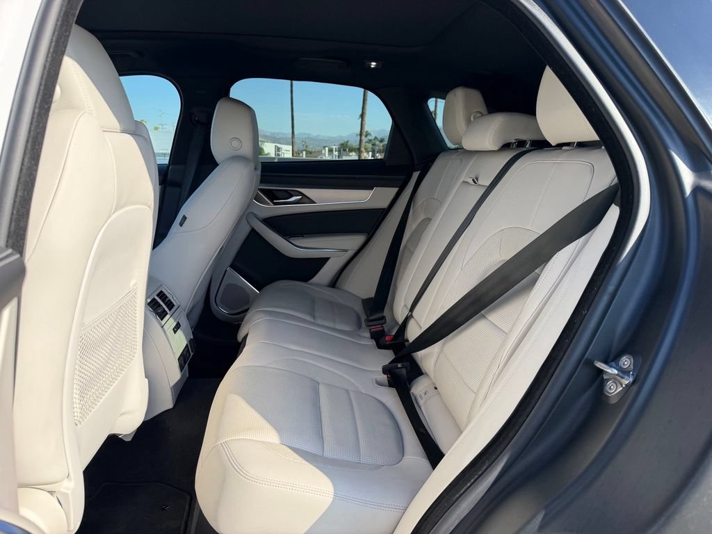 Used 2024 Jaguar F-PACE R-Dynamic S AWD/4WD image 4