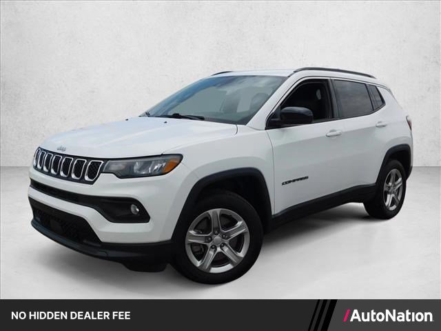 Used 2024 Jeep Compass Latitude AWD/4WD image 1