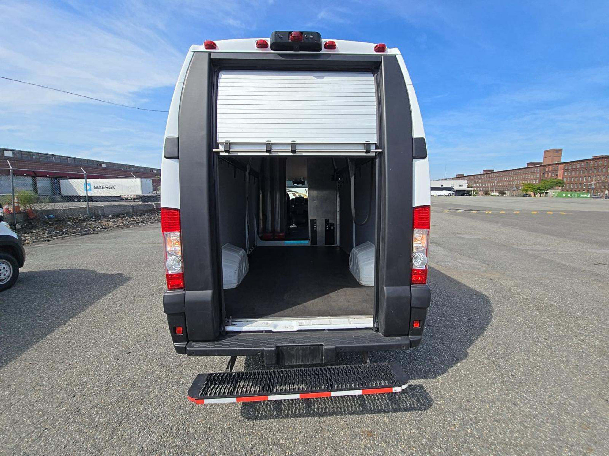 Used 2024 RAM ProMaster 3500 w/ Delivery Van Package FWD image 5