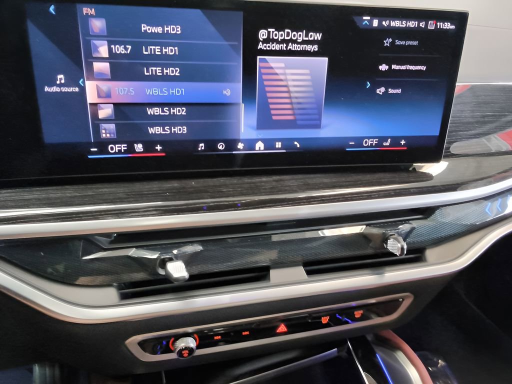Used 2026 BMW X6 xDrive40i AWD/4WD image 21