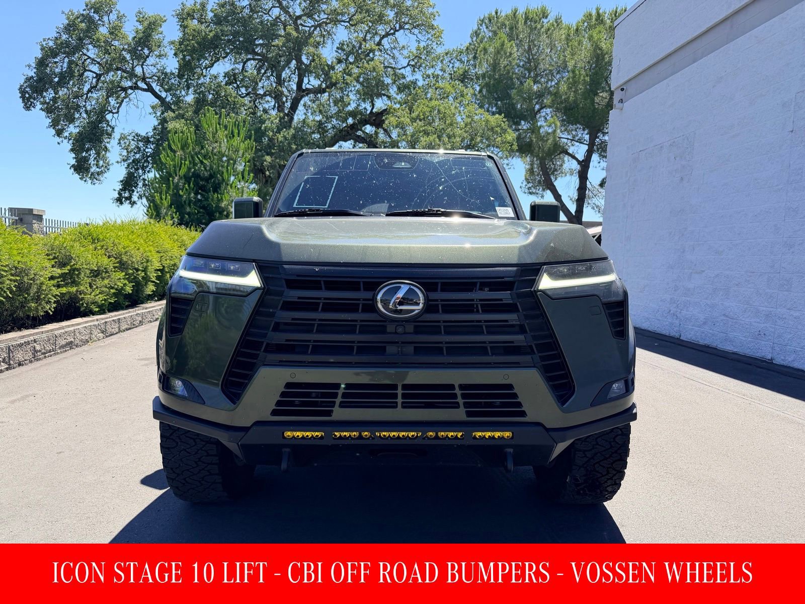 Used 2024 Lexus GX 550 w/ Cold Area Package AWD/4WD image 2
