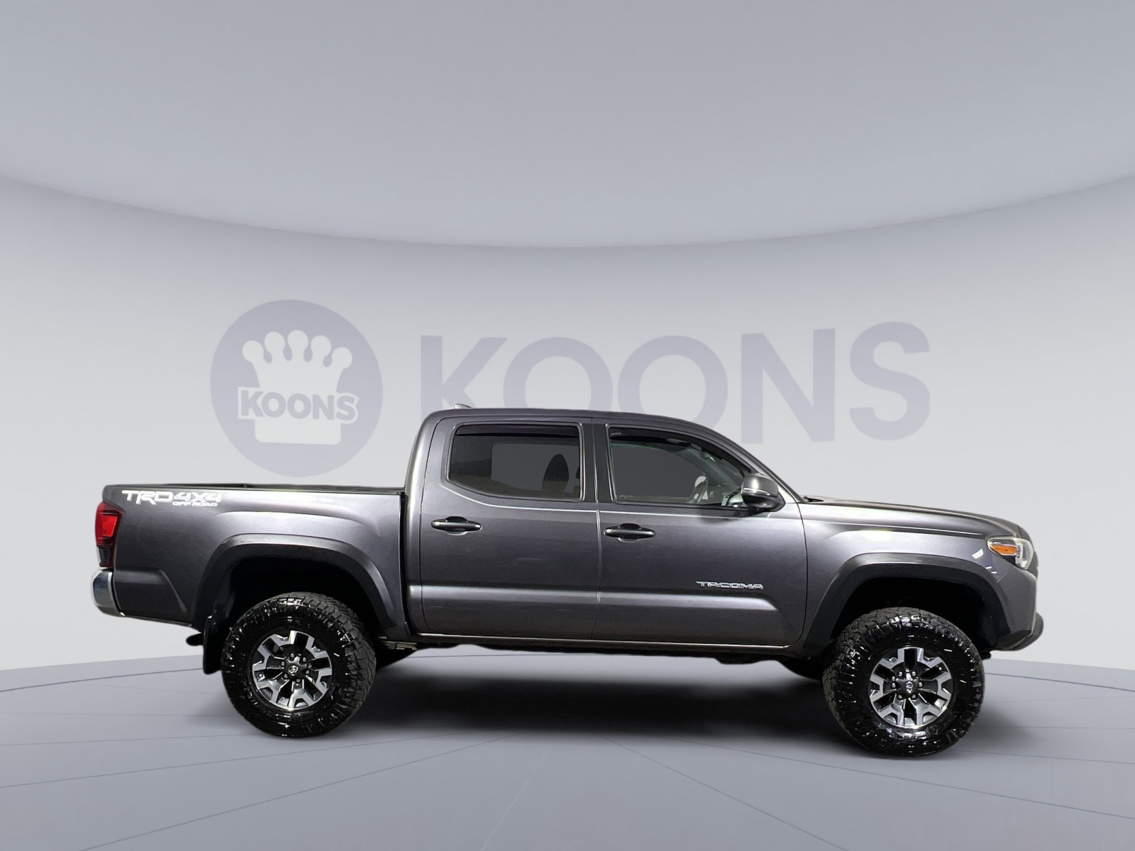 Used 2019 Toyota Tacoma TRD Off-Road image 8