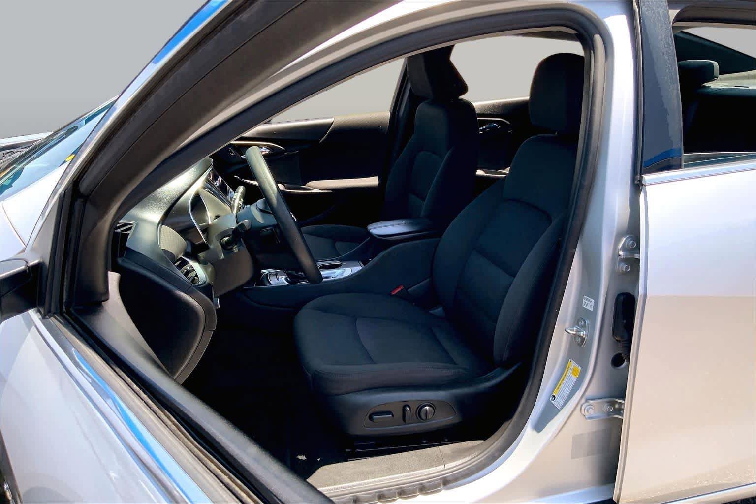 Used 2020 Chevrolet Malibu LT FWD image 8